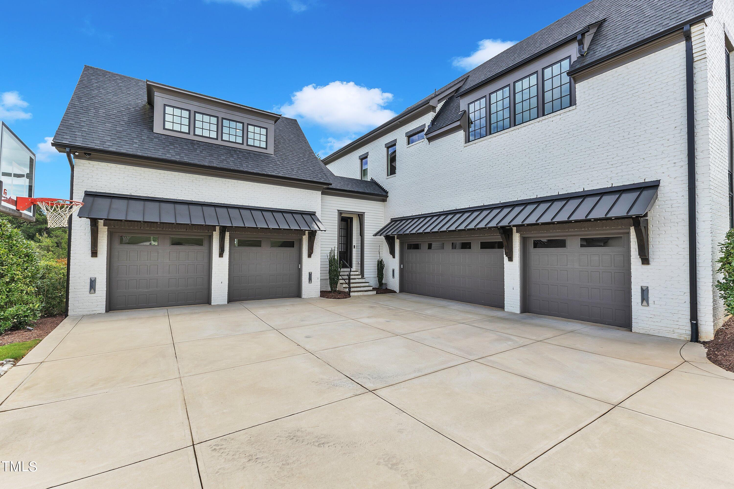 1633 Estate Valley Lane Property Photo 4