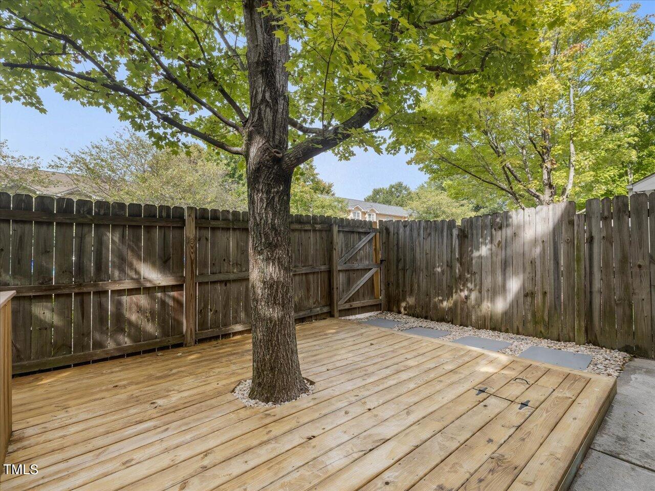 4423 Log Cabin Drive Property Photo 8