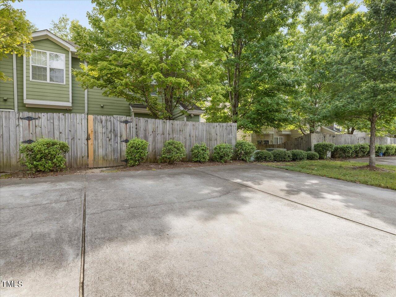 4423 Log Cabin Drive Property Photo 19
