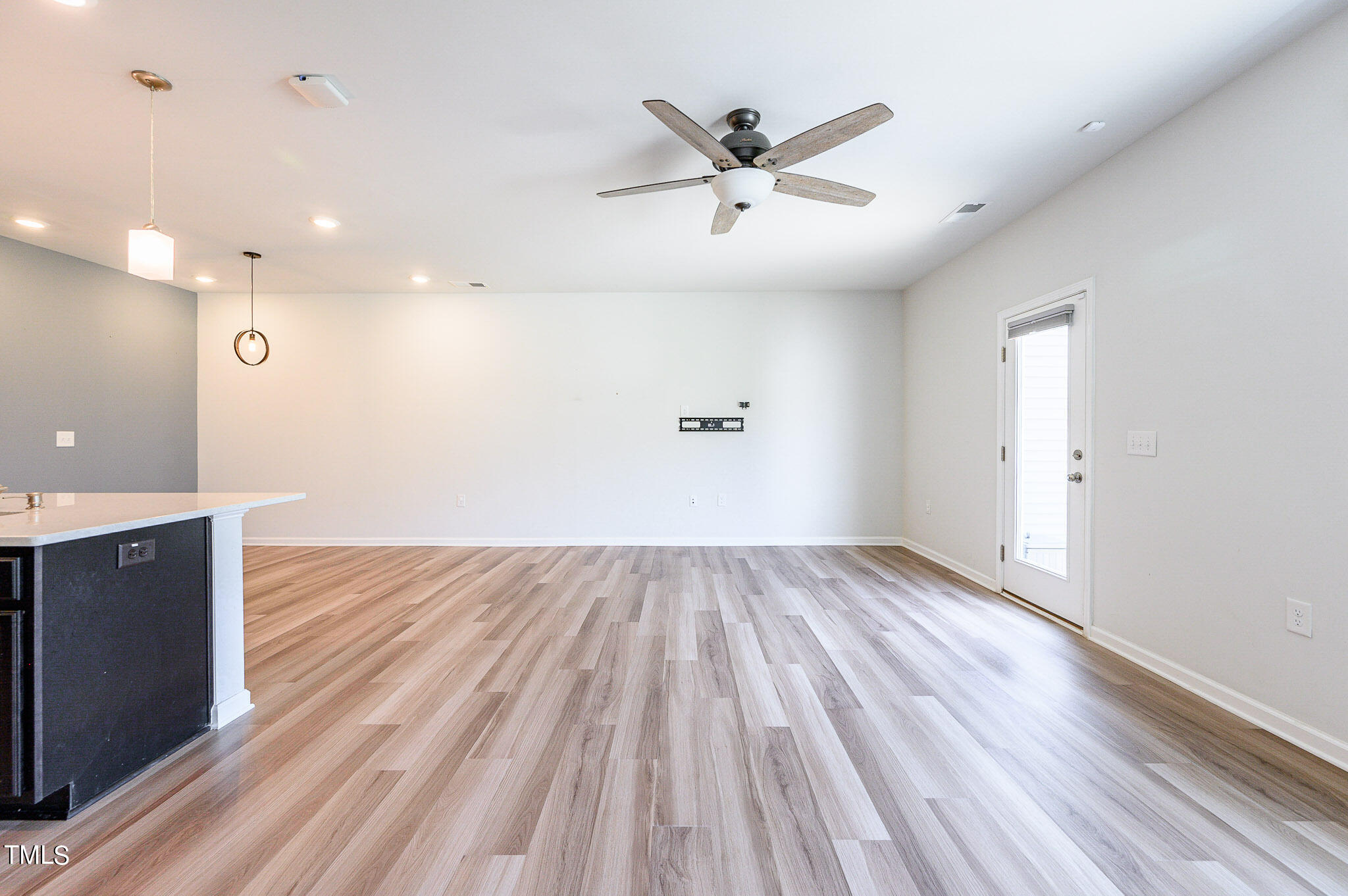 1037 Gentle Reed Drive Property Photo 4