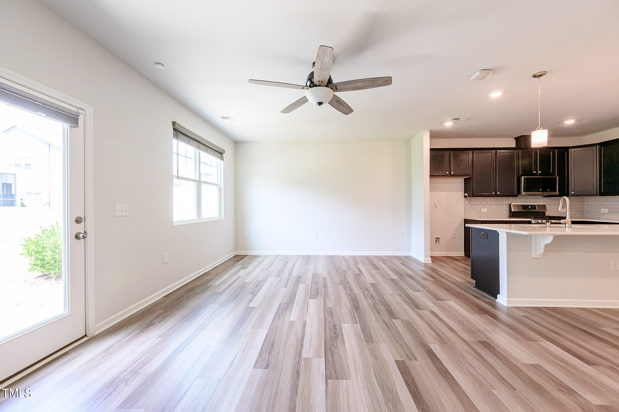 1037 Gentle Reed Drive Property Photo 10