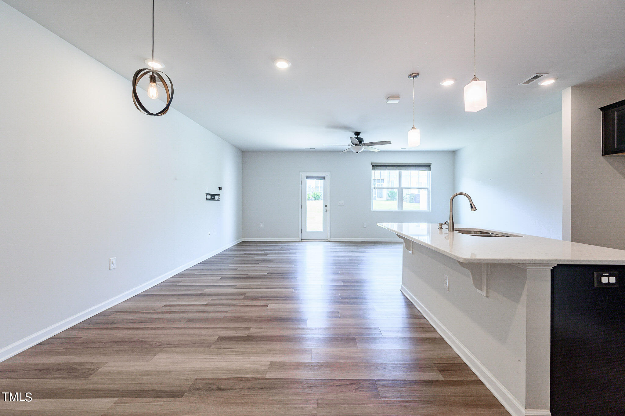 1037 Gentle Reed Drive Property Photo 12
