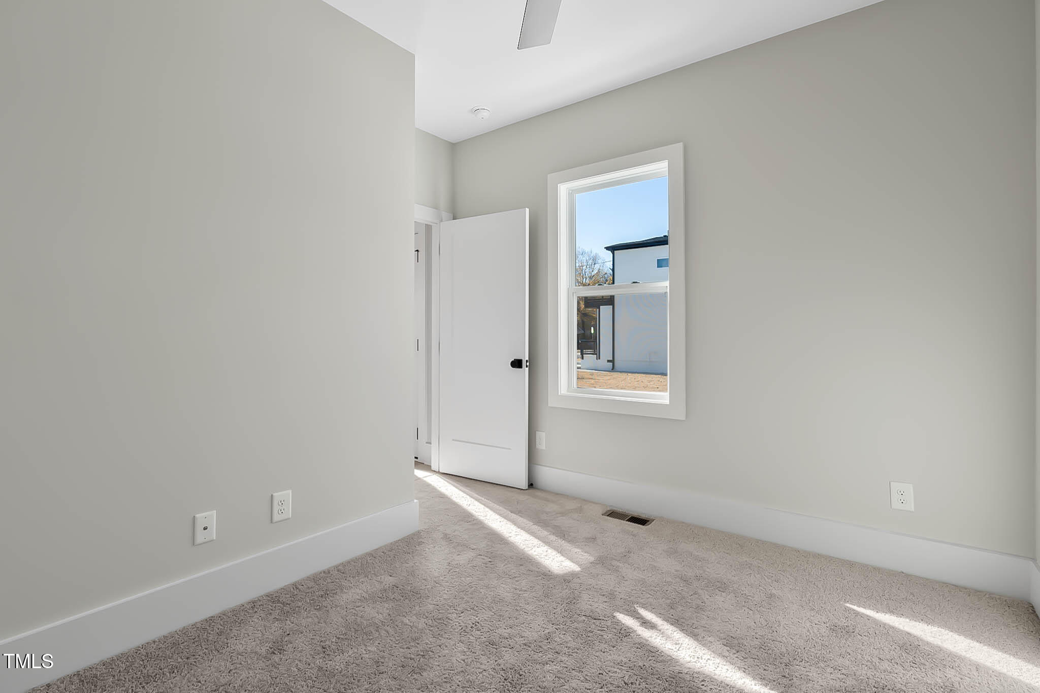 2401 E Main Street Property Photo 18