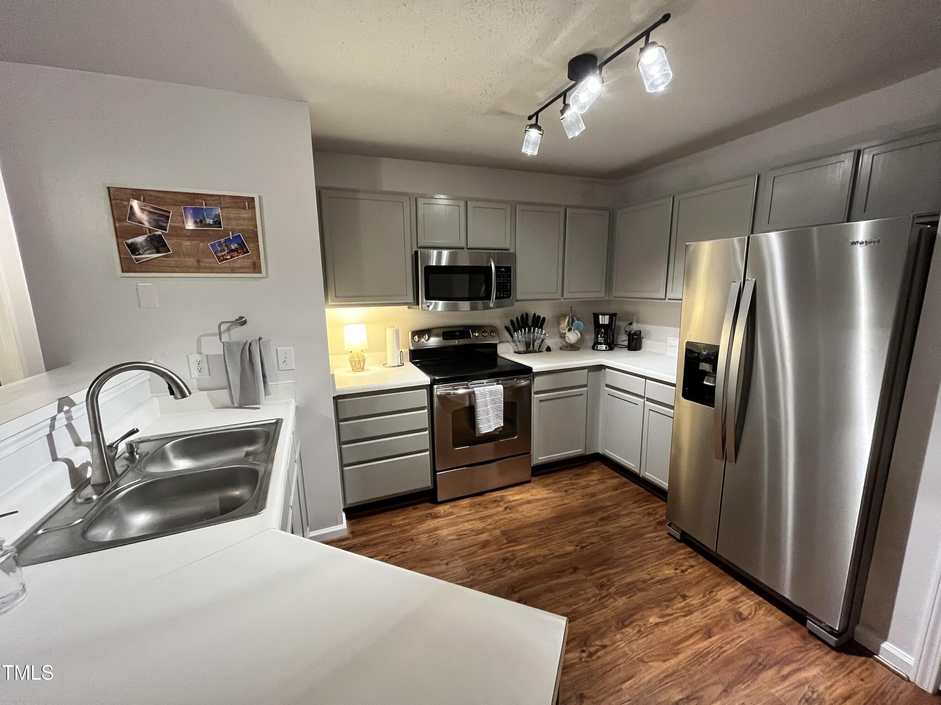 129 Sturbridge Drive # 15 Property Photo 8