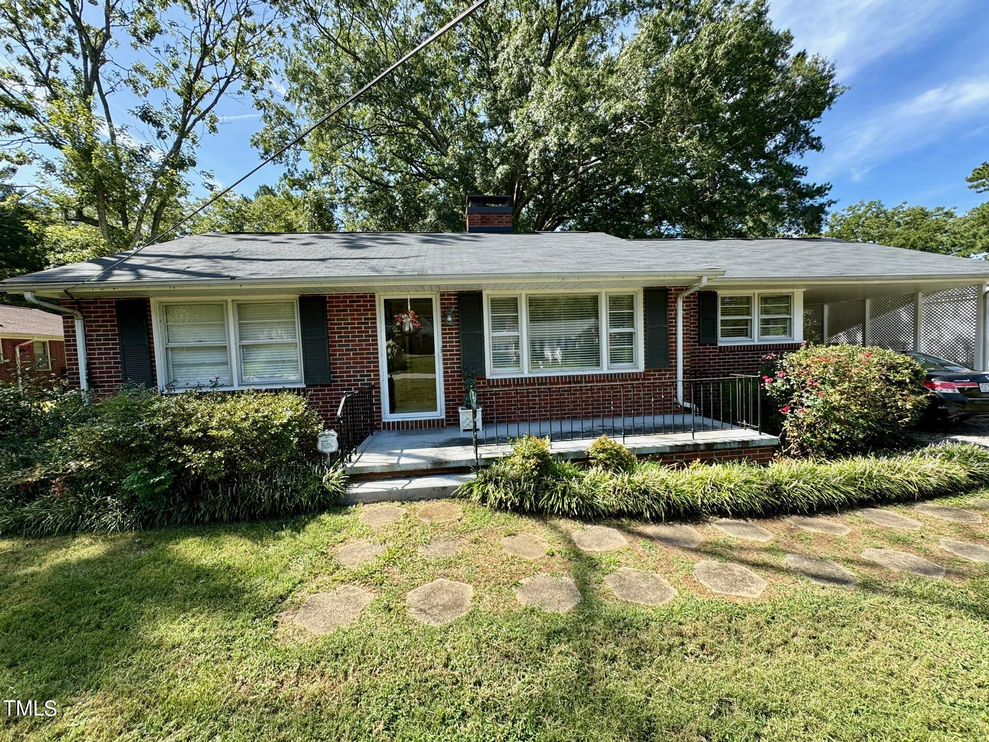 1205 Oakridge Avenue Property Photo 1