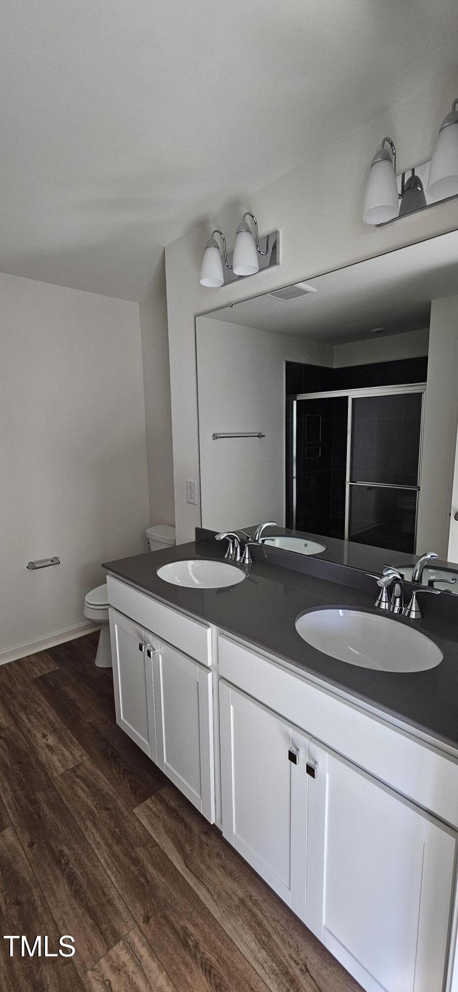 19 Longdale Drive Property Photo 9