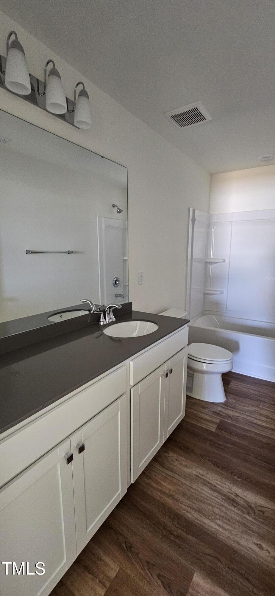 19 Longdale Drive Property Photo 14