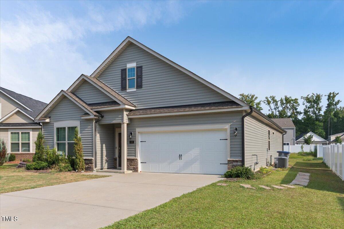 518 Belmont Lake Drive Property Photo 2