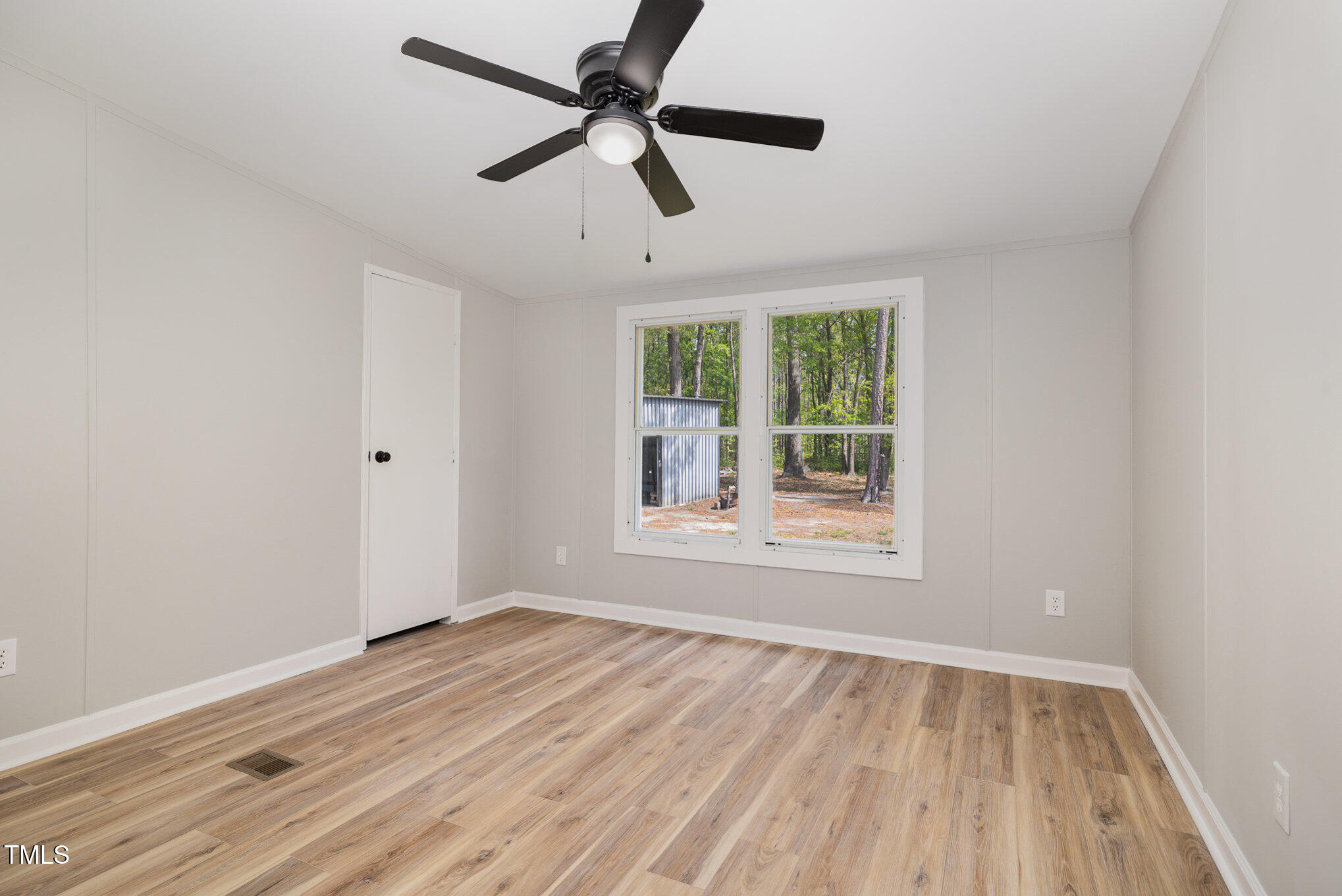 159 Kent Lane Property Photo 8