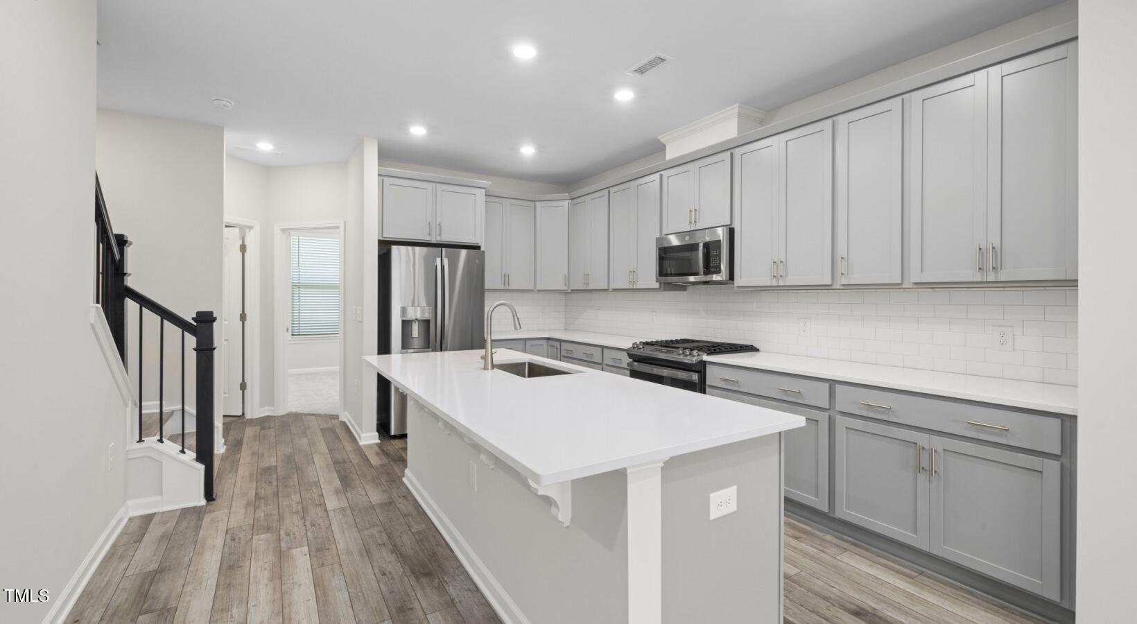 3709 Nova Star Lane Property Photo 4