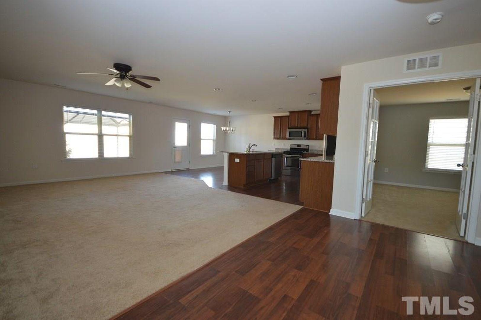 2503 Girvan Drive Property Photo 15