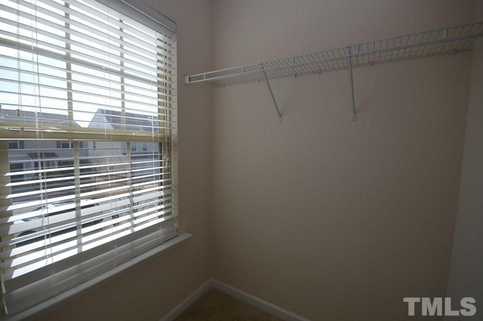 2503 Girvan Drive Property Photo 19