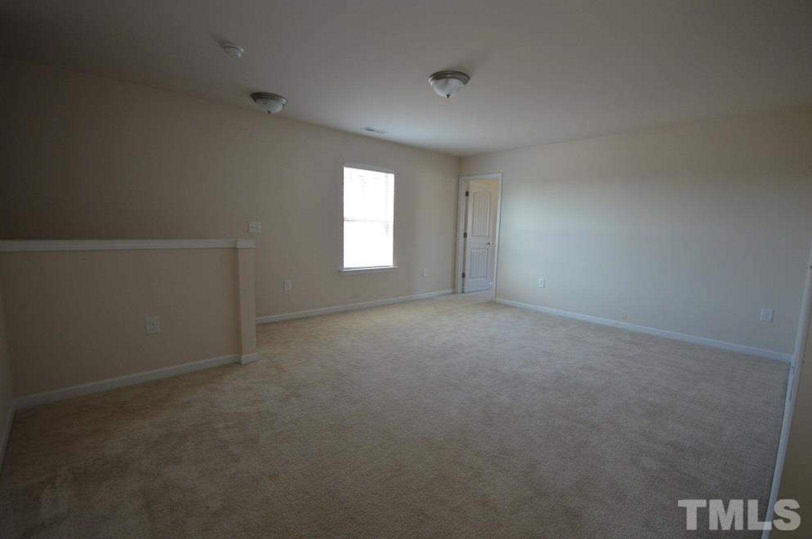 2503 Girvan Drive Property Photo 22