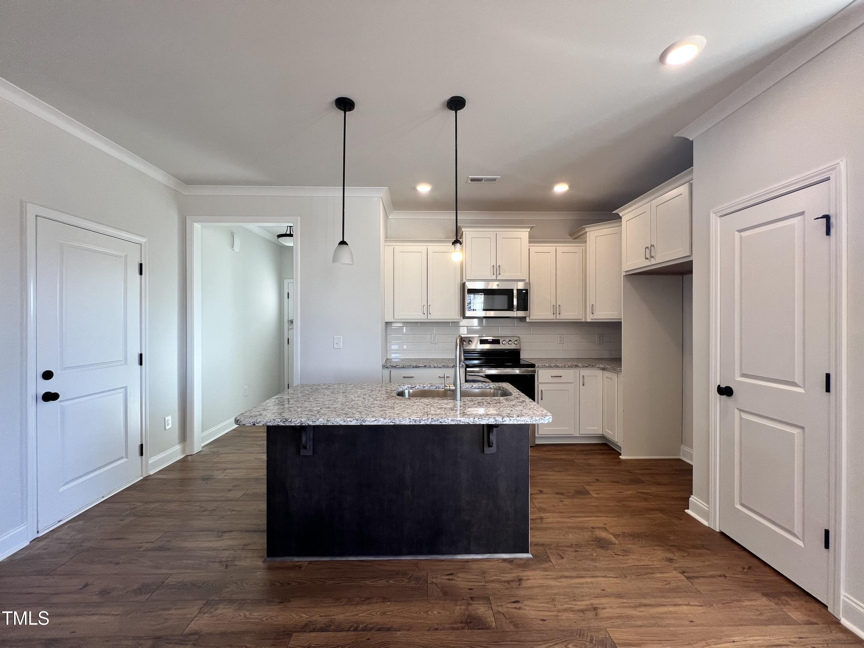 32 S Mistflower Street Property Photo 2