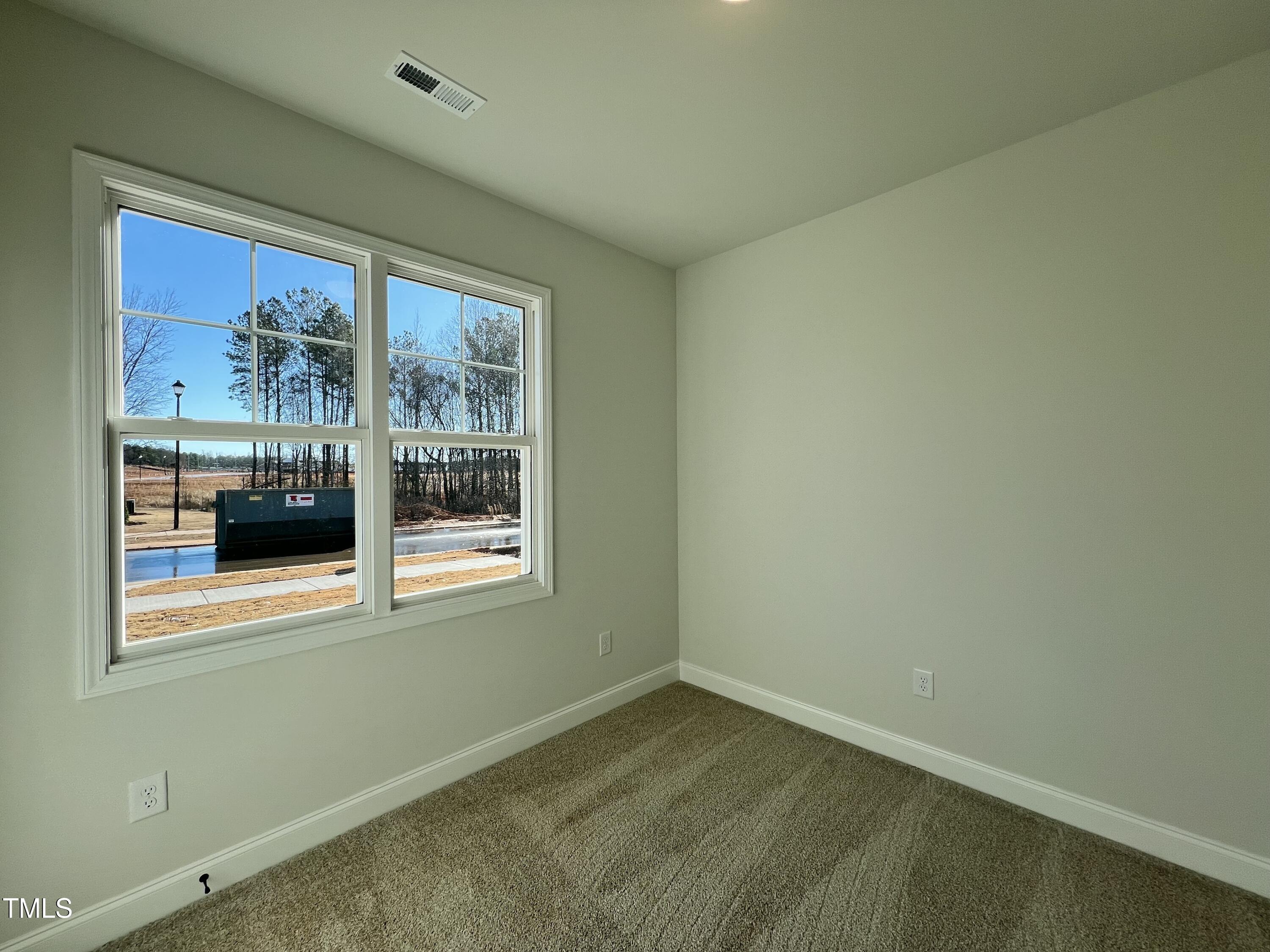 32 S Mistflower Street Property Photo 8