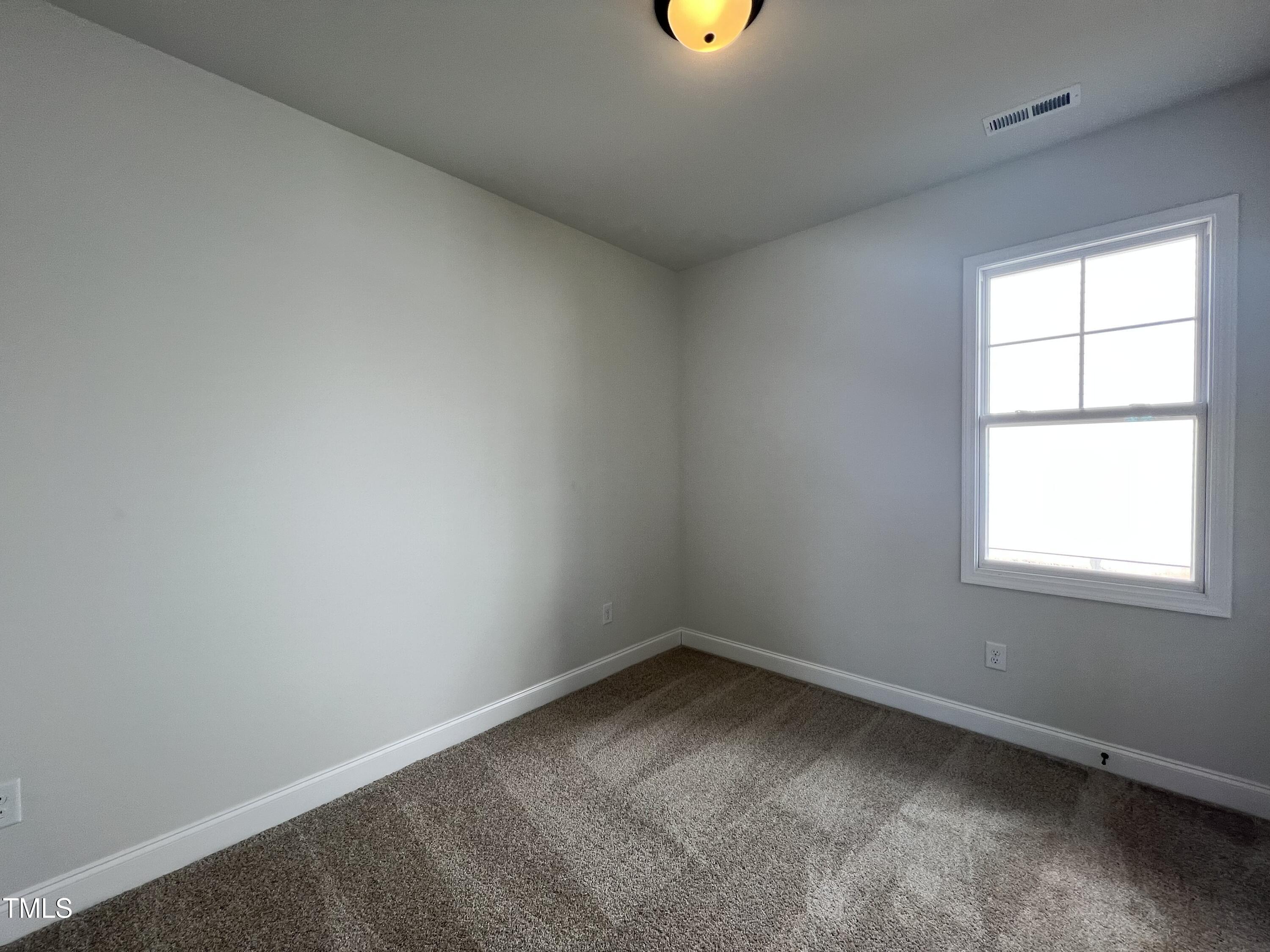 32 S Mistflower Street Property Photo 9