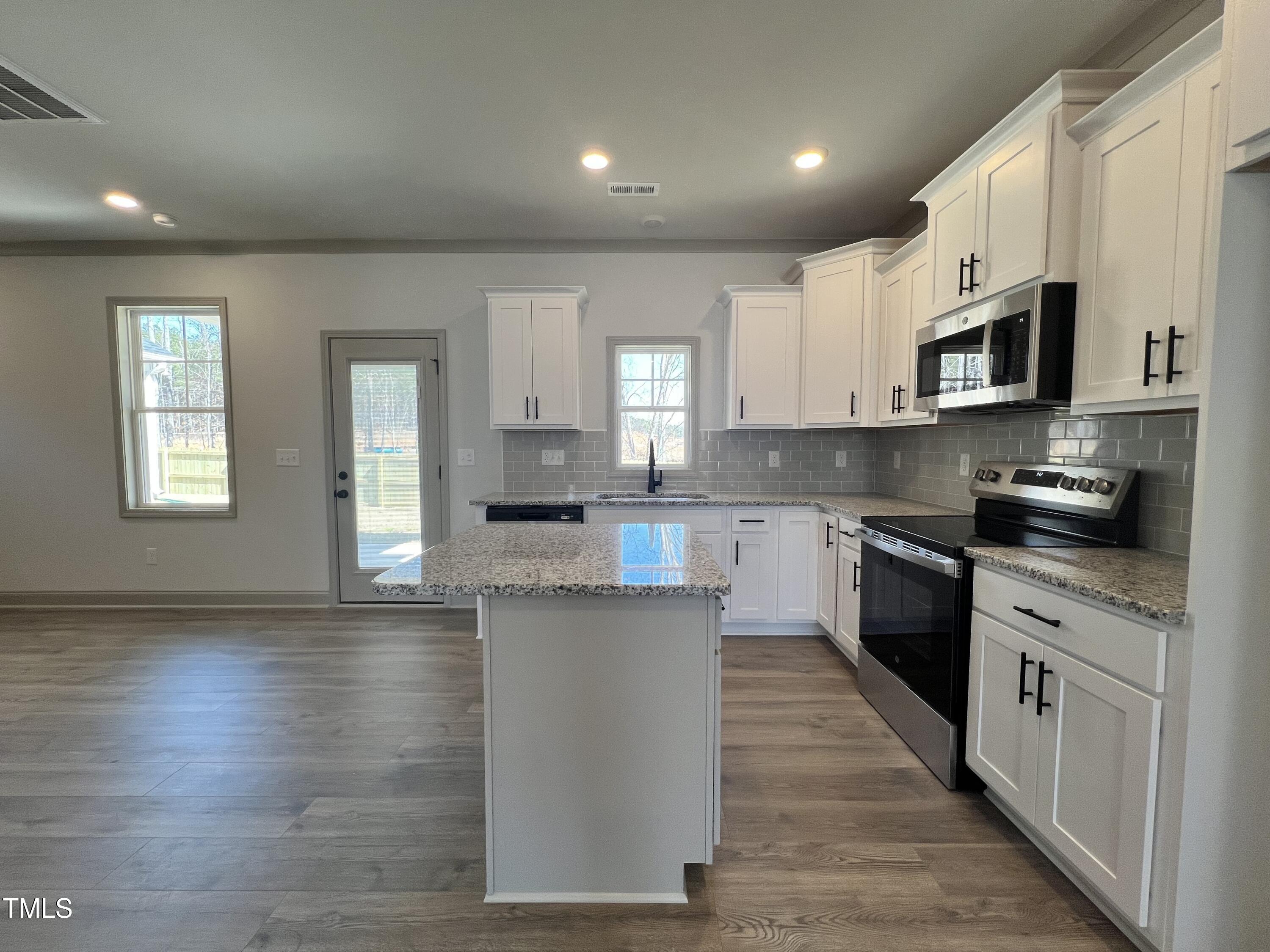 35 S Mistflower Street Property Photo 3