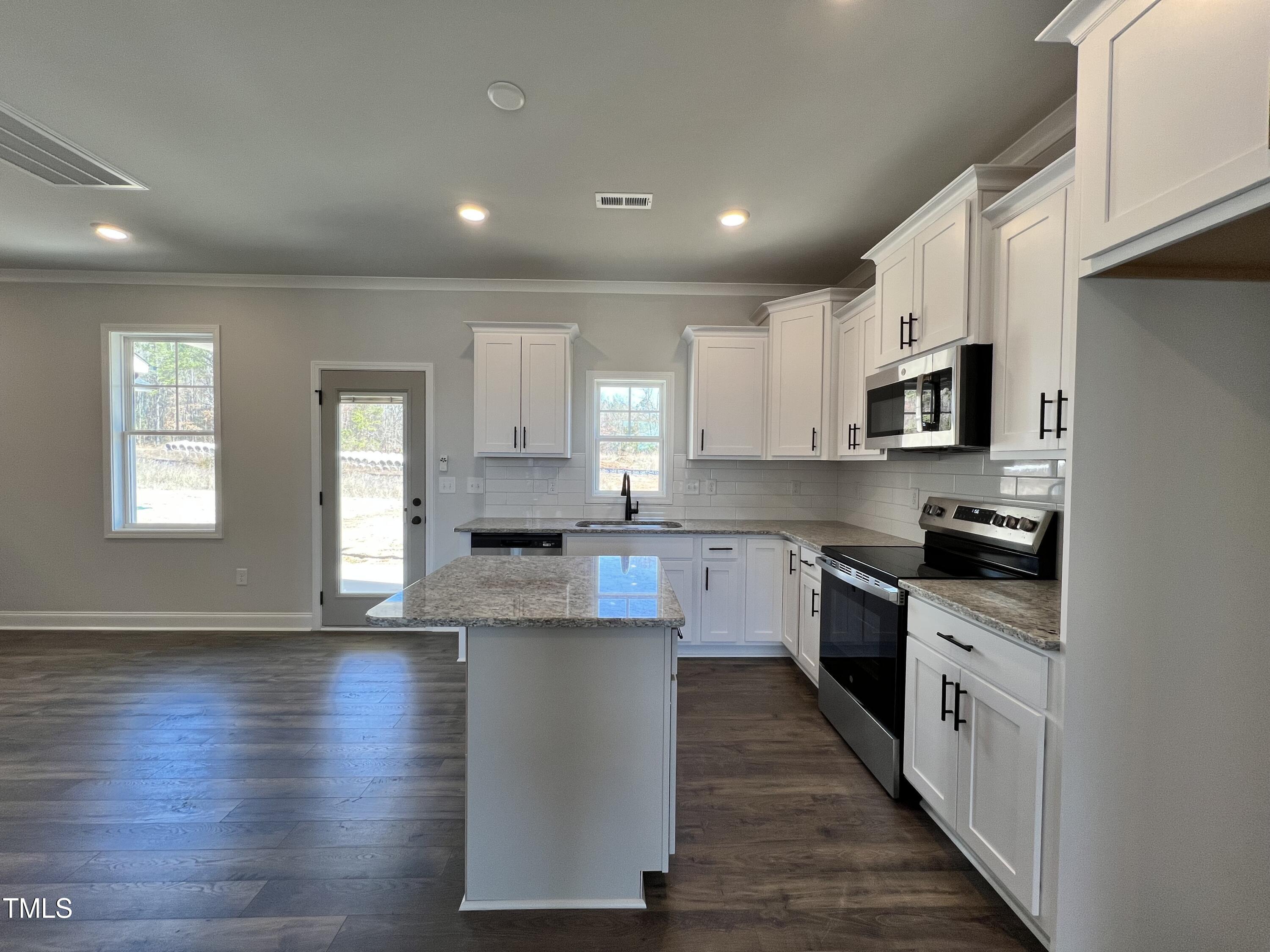 232 Bluejay Street Property Photo 2