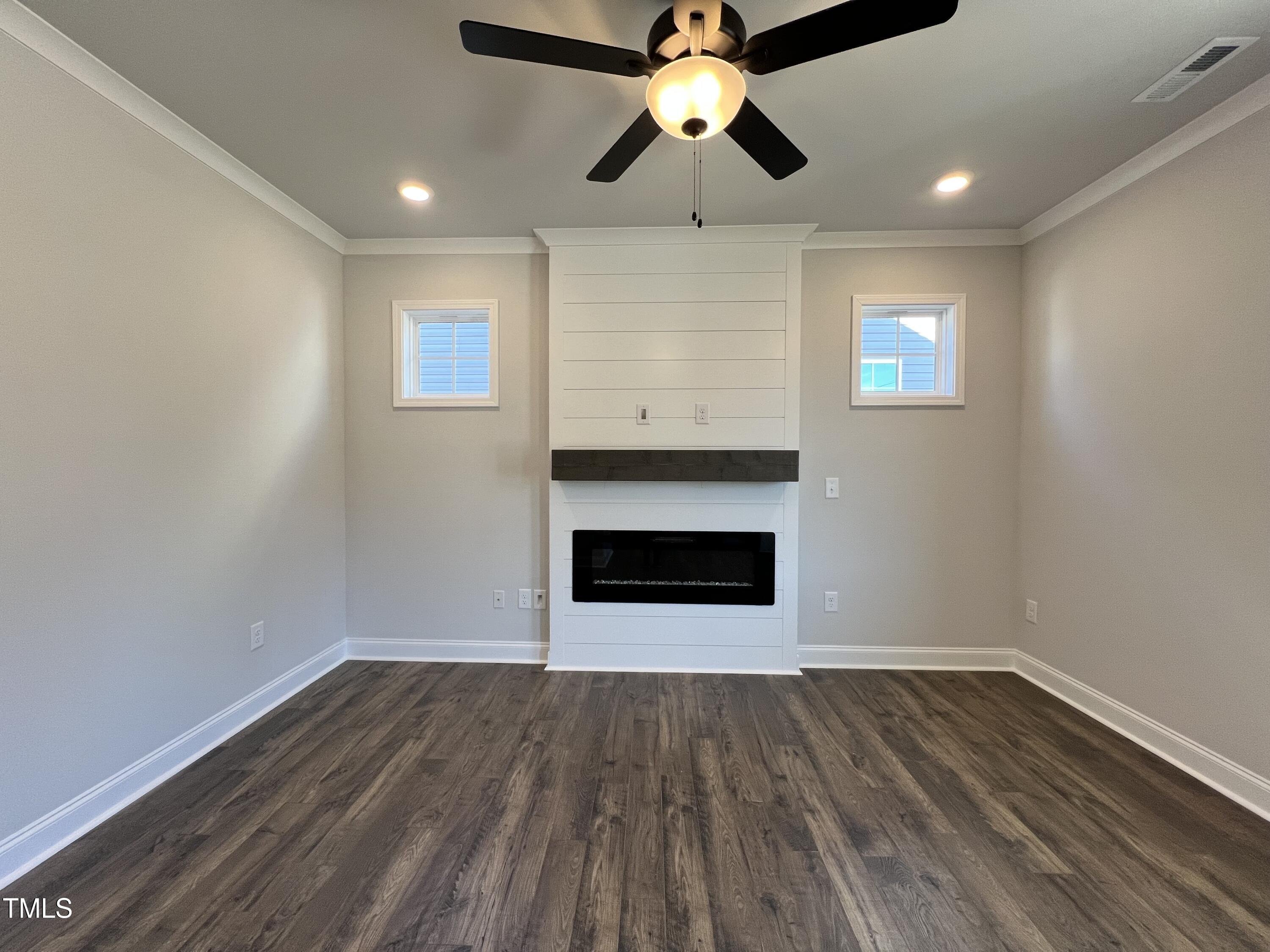 232 Bluejay Street Property Photo 5