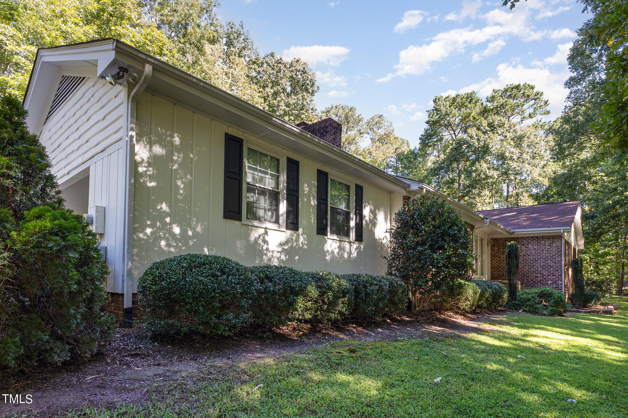 8204 Ashwood Drive Property Photo 3