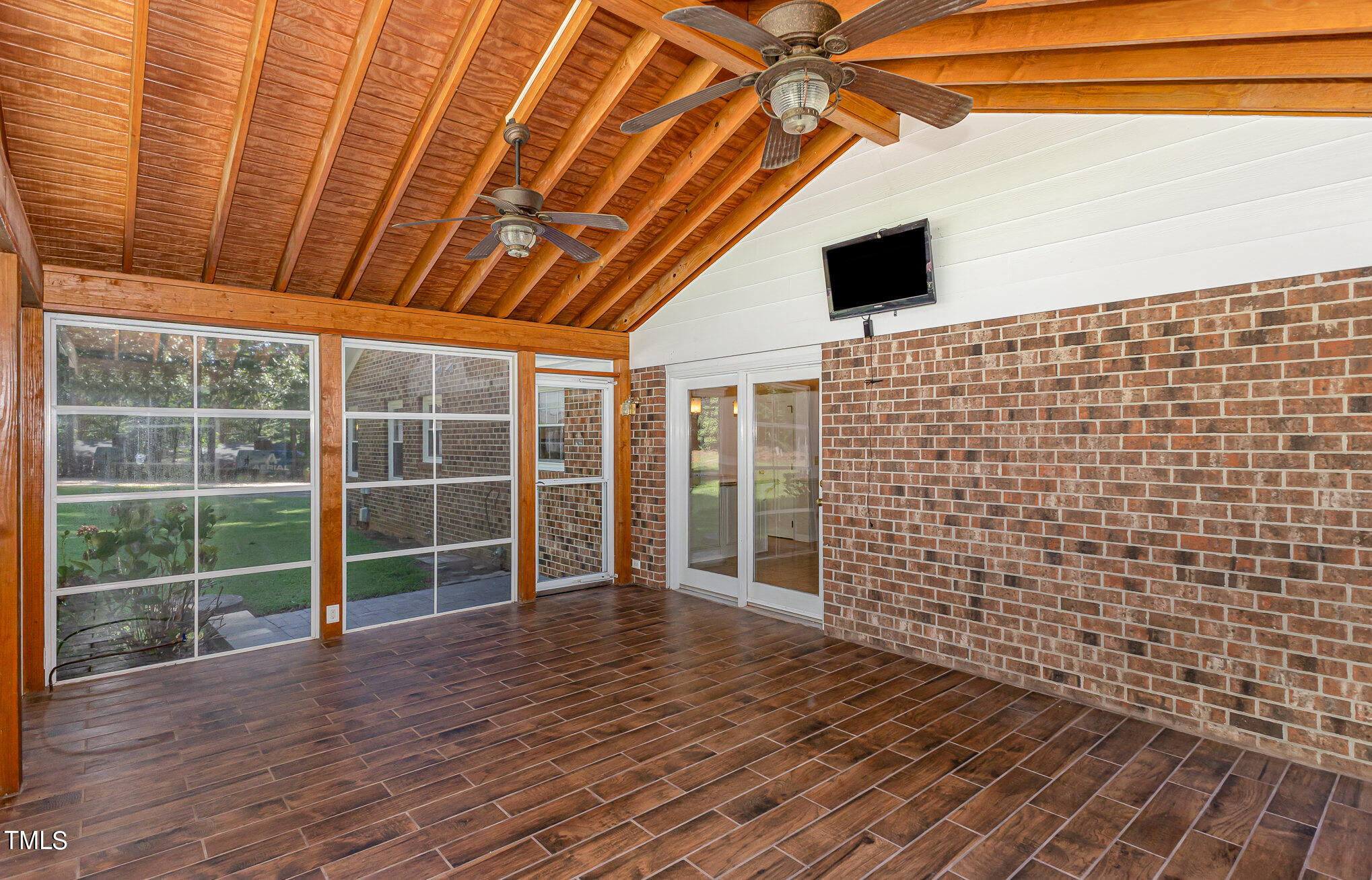 8204 Ashwood Drive Property Photo 18