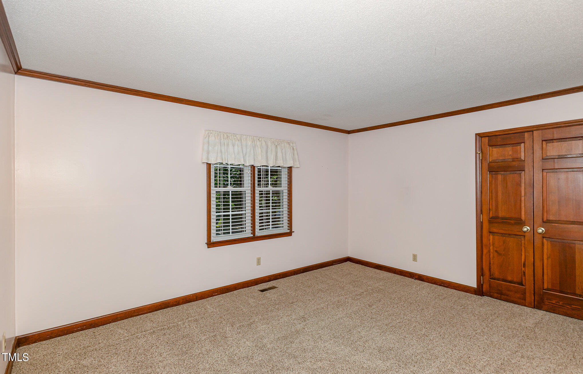 8204 Ashwood Drive Property Photo 24