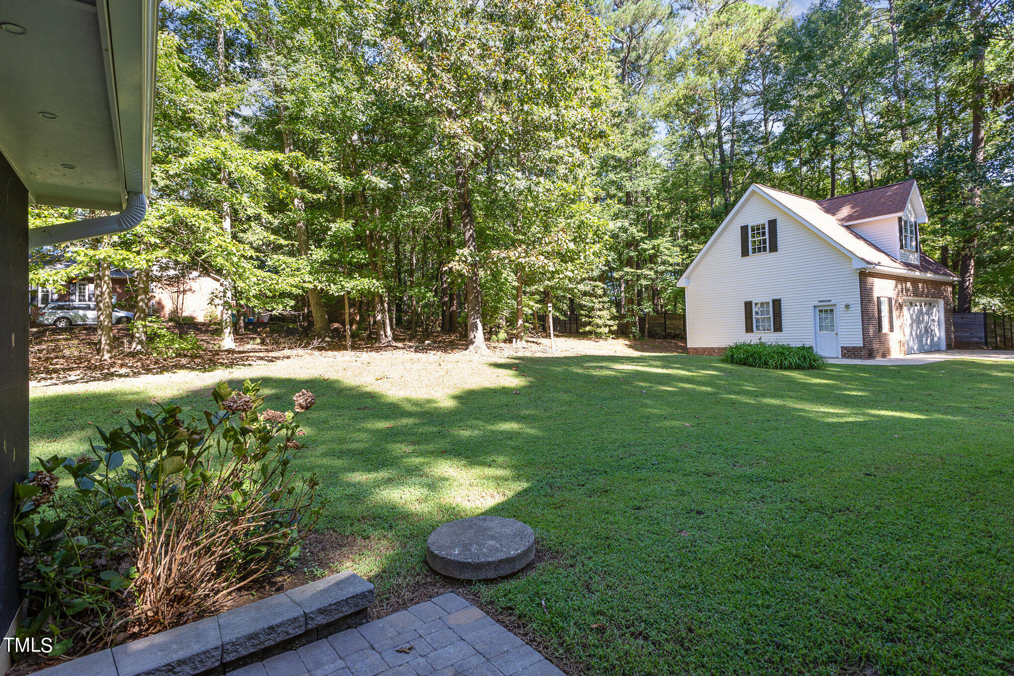 8204 Ashwood Drive Property Photo 25