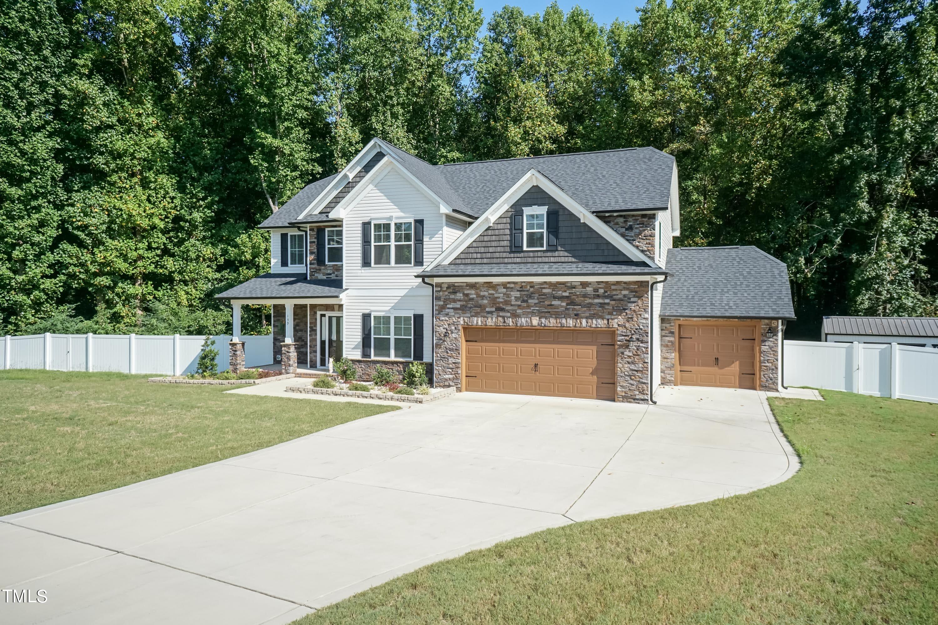 159 Shady Oaks Drive Property Photo 4