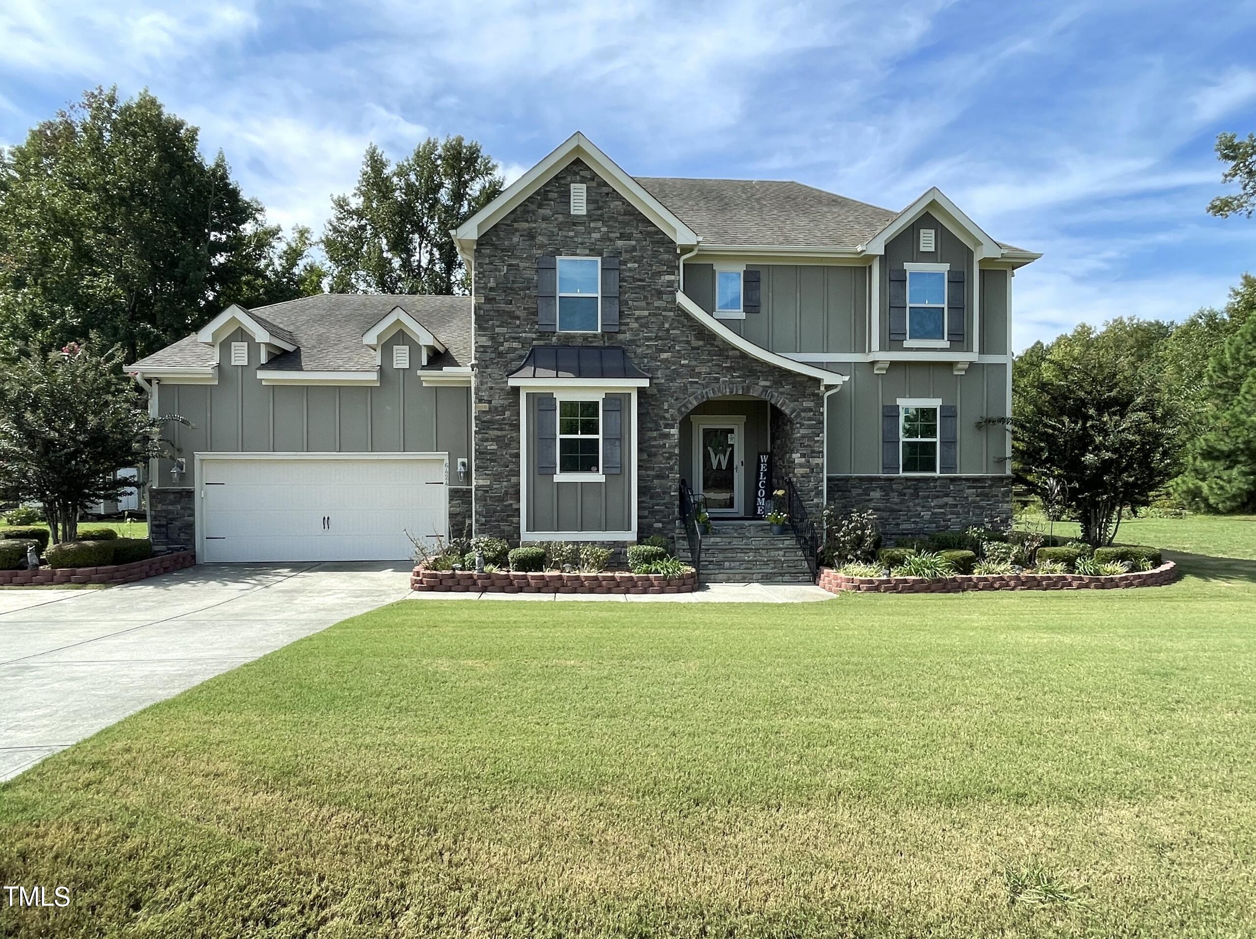 6424 Sunset Manor Drive Property Photo 1