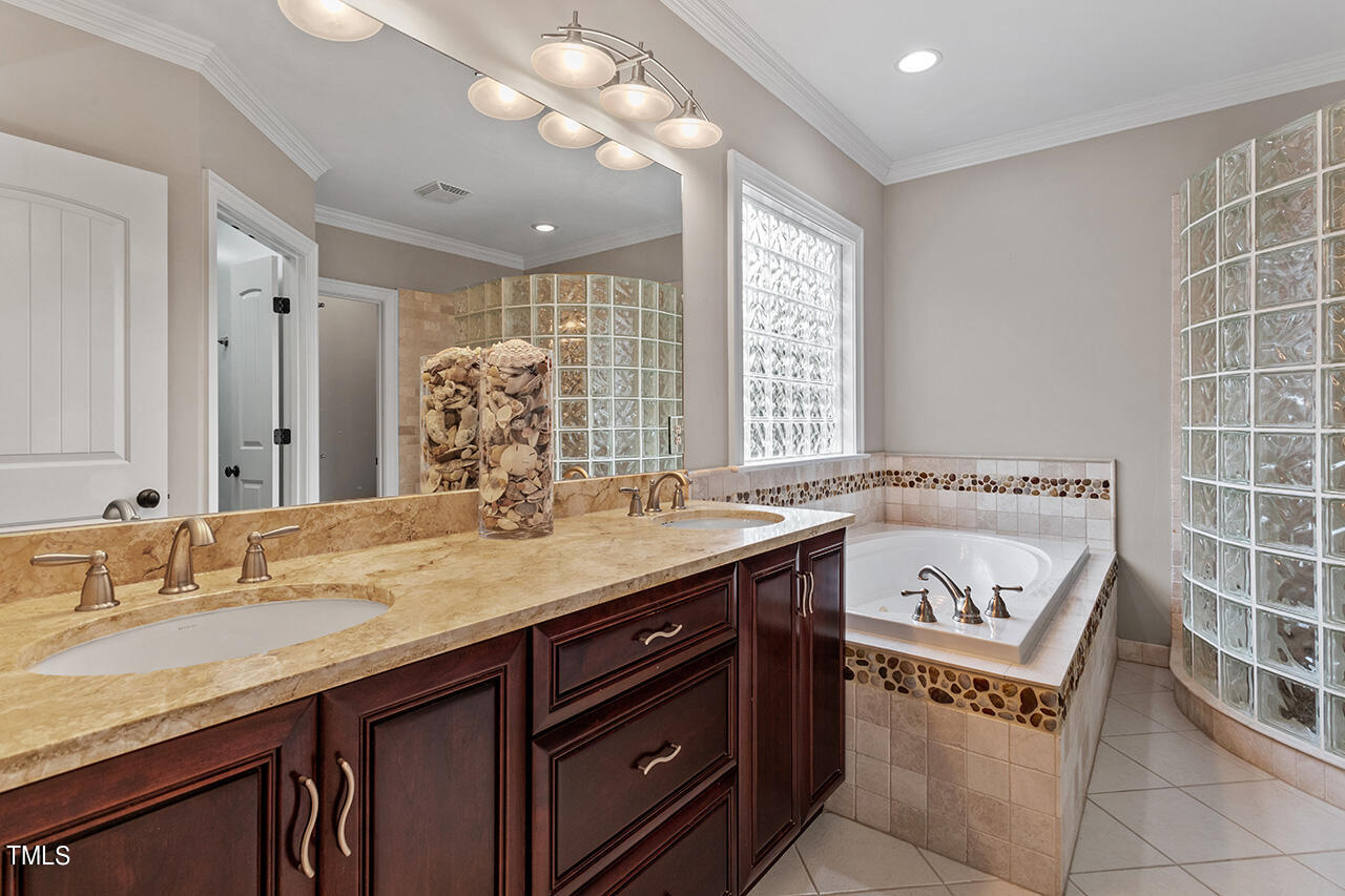 113 Witheridge Court Property Photo 25