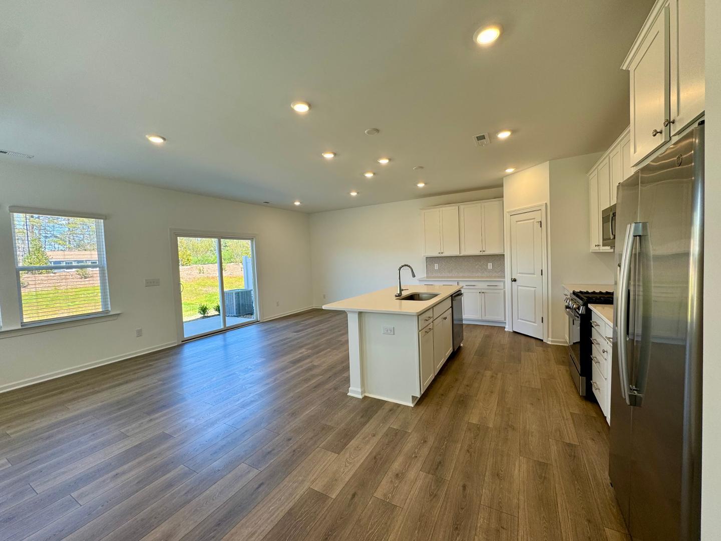 212 Sweetbay Tree Drive Property Photo 5