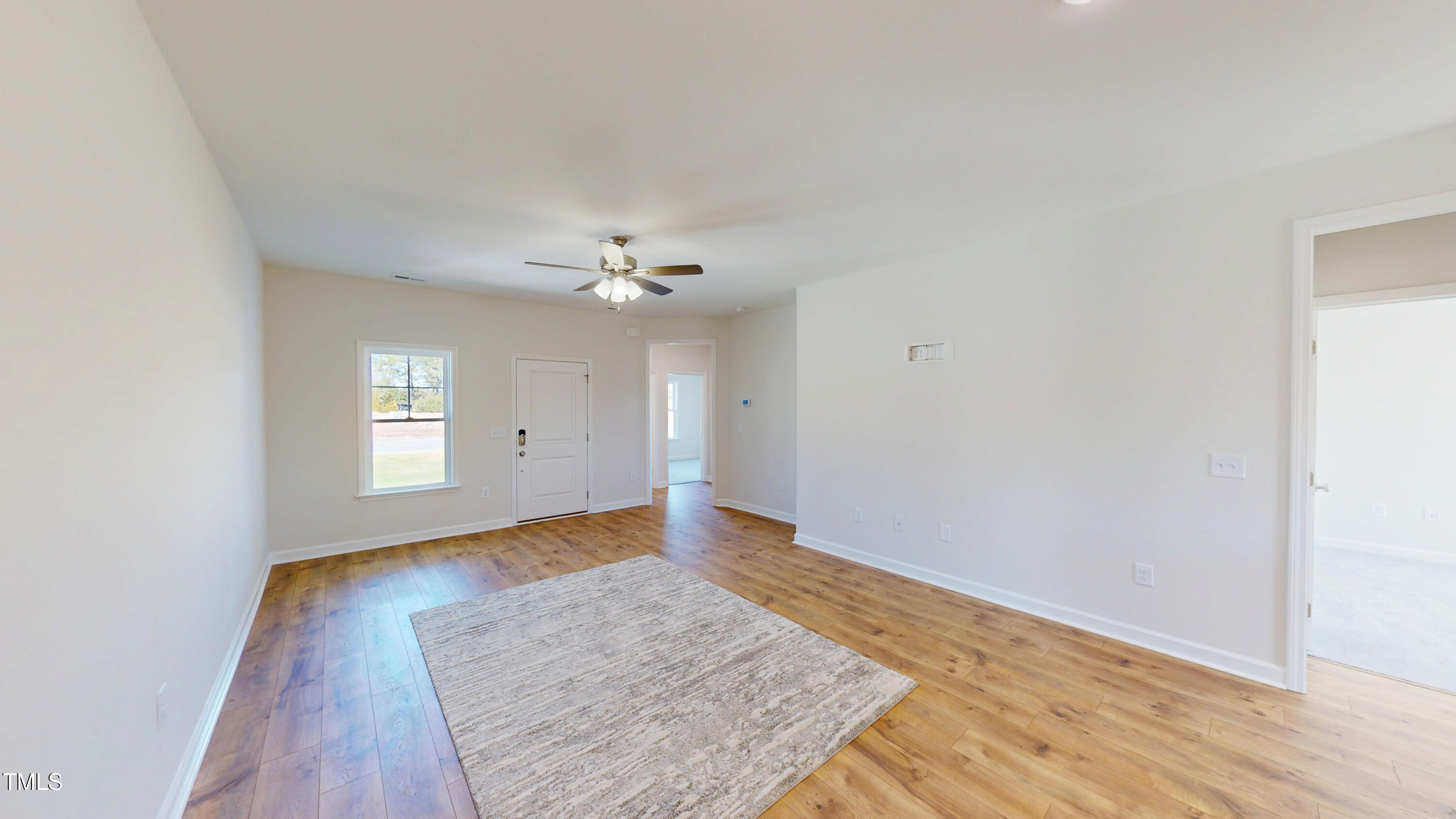 100 E Sillinger Drive Property Photo 8