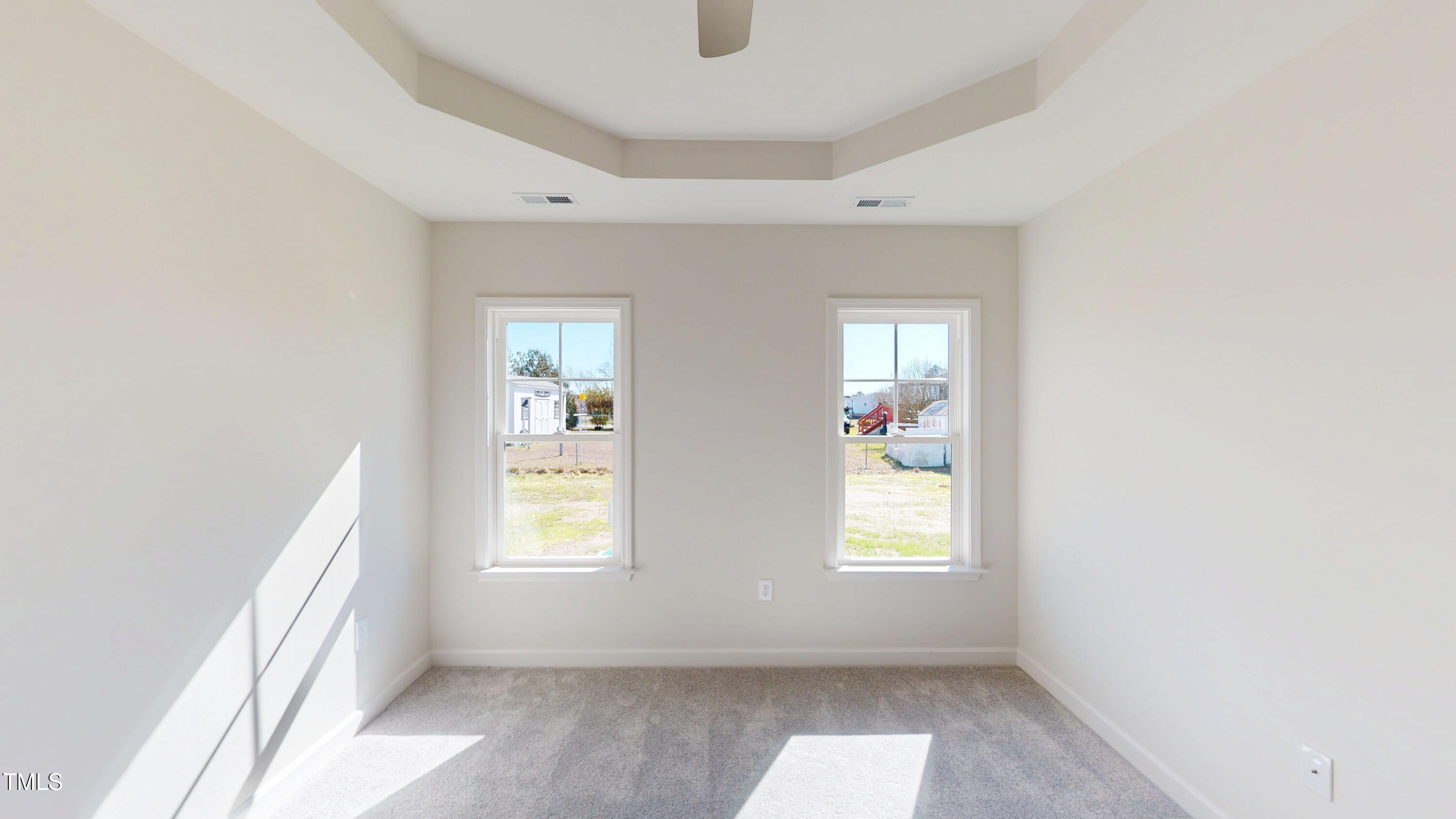 100 E Sillinger Drive Property Photo 17