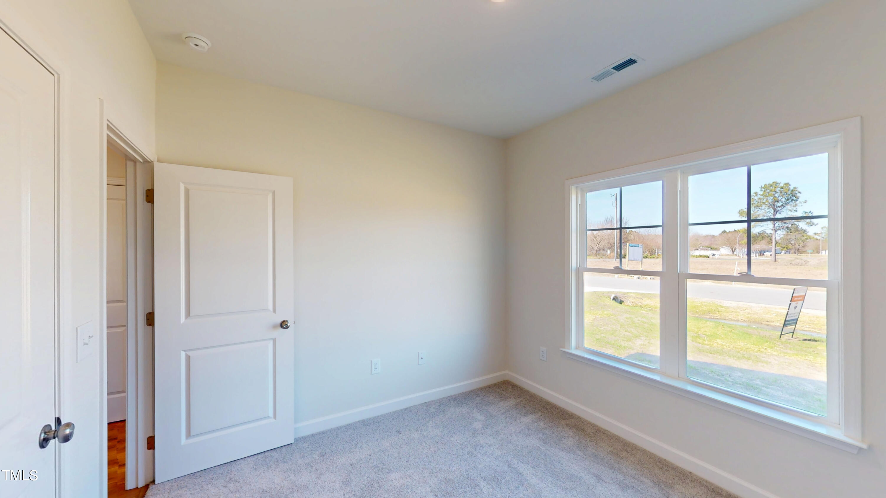 100 E Sillinger Drive Property Photo 23