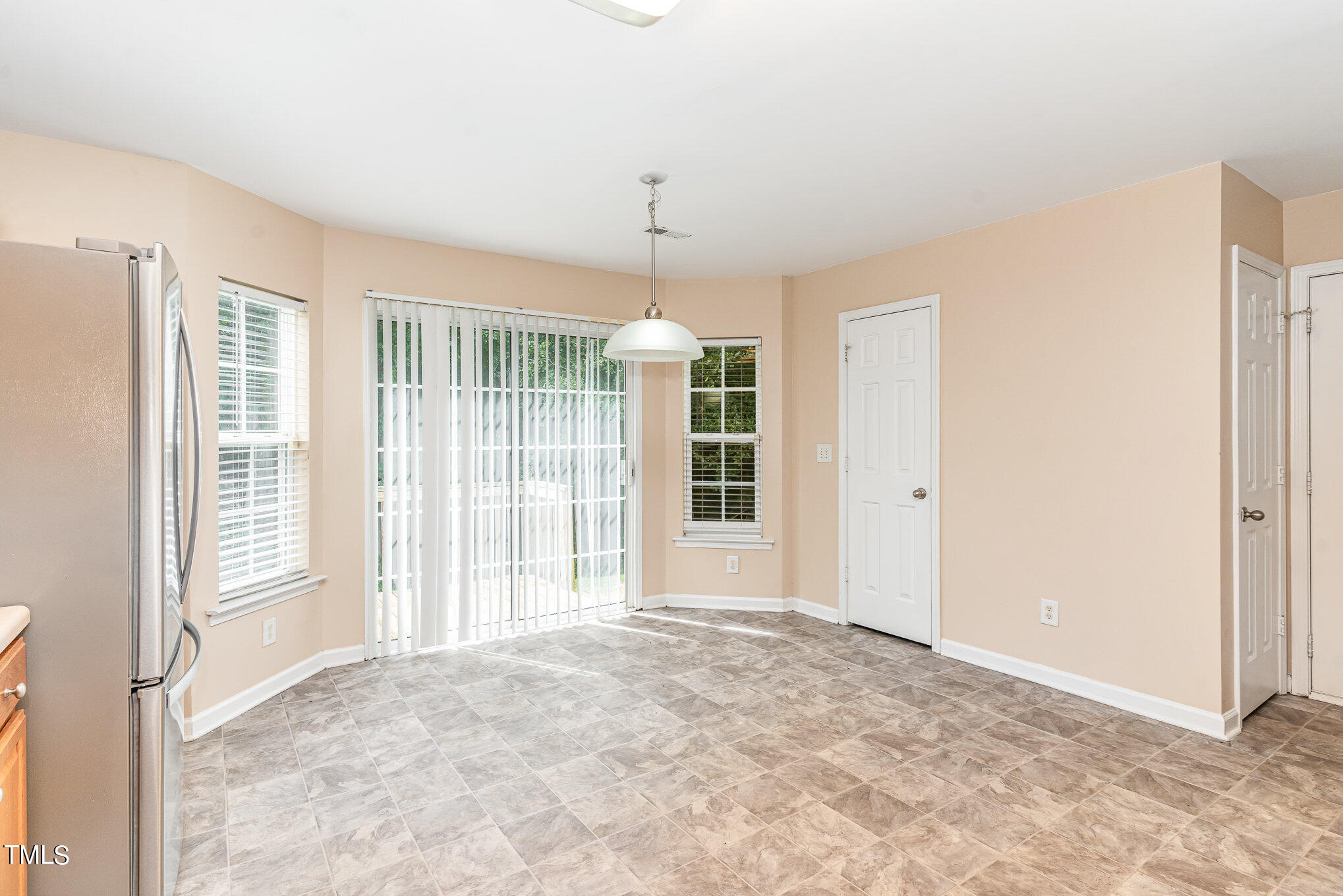 2537 Quarry Ridge Lane Property Photo 9
