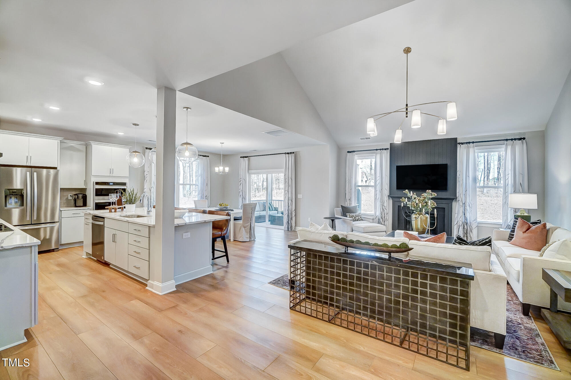 170 Aberdeen Property Photo 6