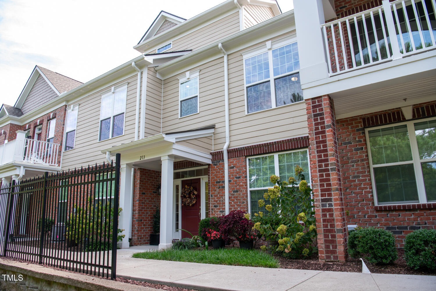10330 Sablewood Drive # 213 Property Photo
