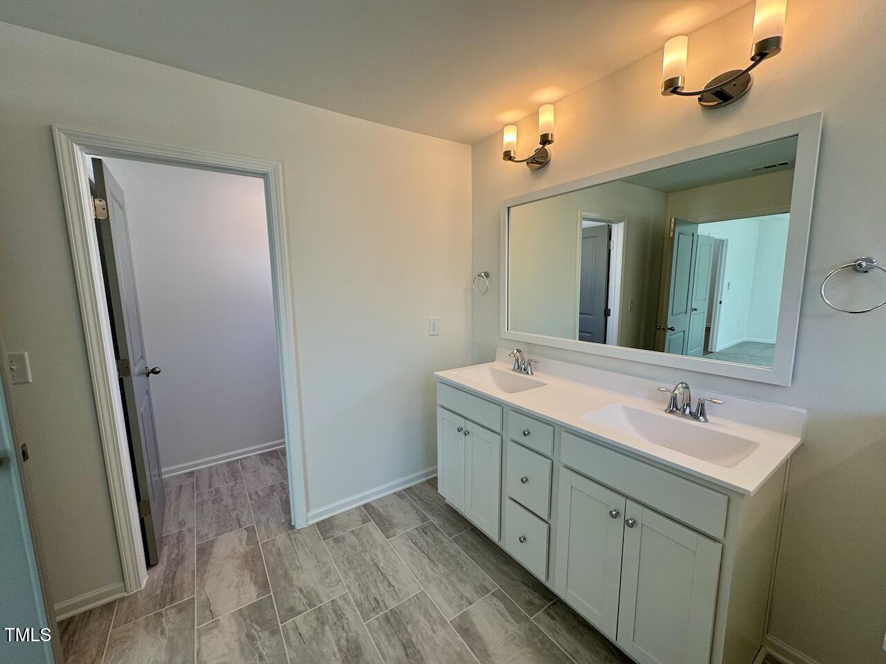 199 Grand Griffon Way Property Photo 35
