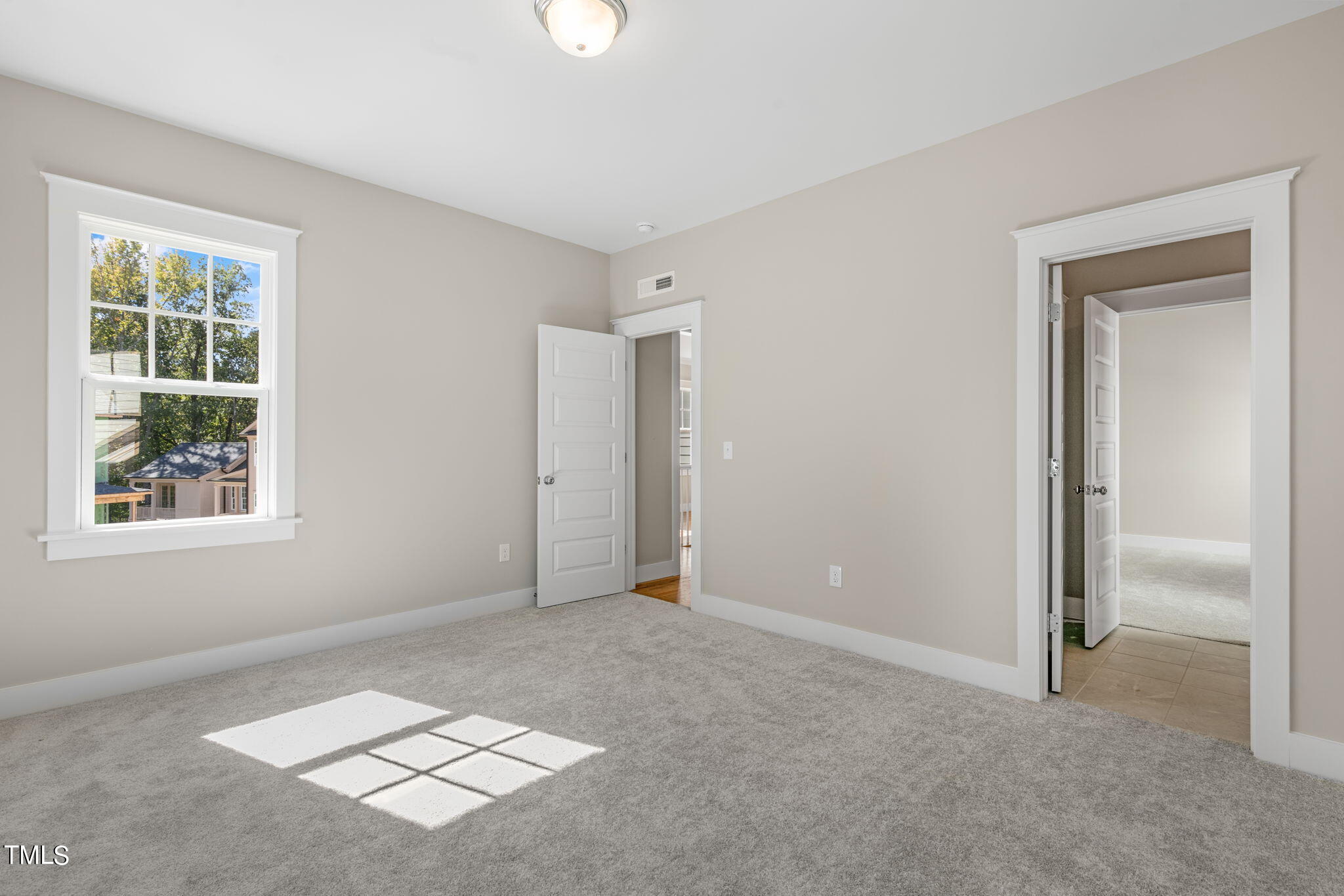 1029 Whitehall Circle Property Photo 25