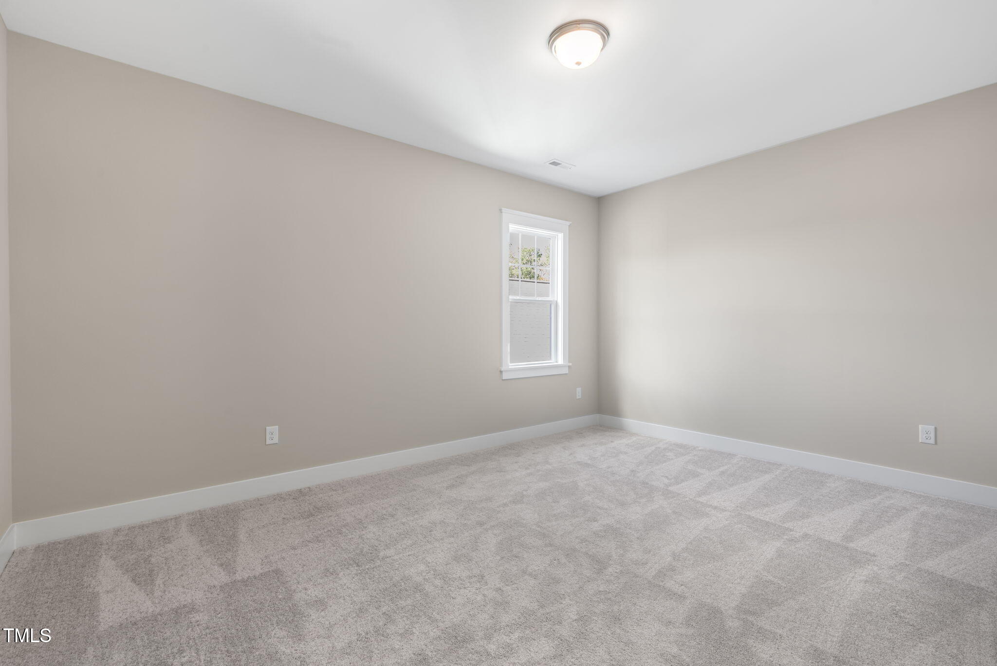 1029 Whitehall Circle Property Photo 28