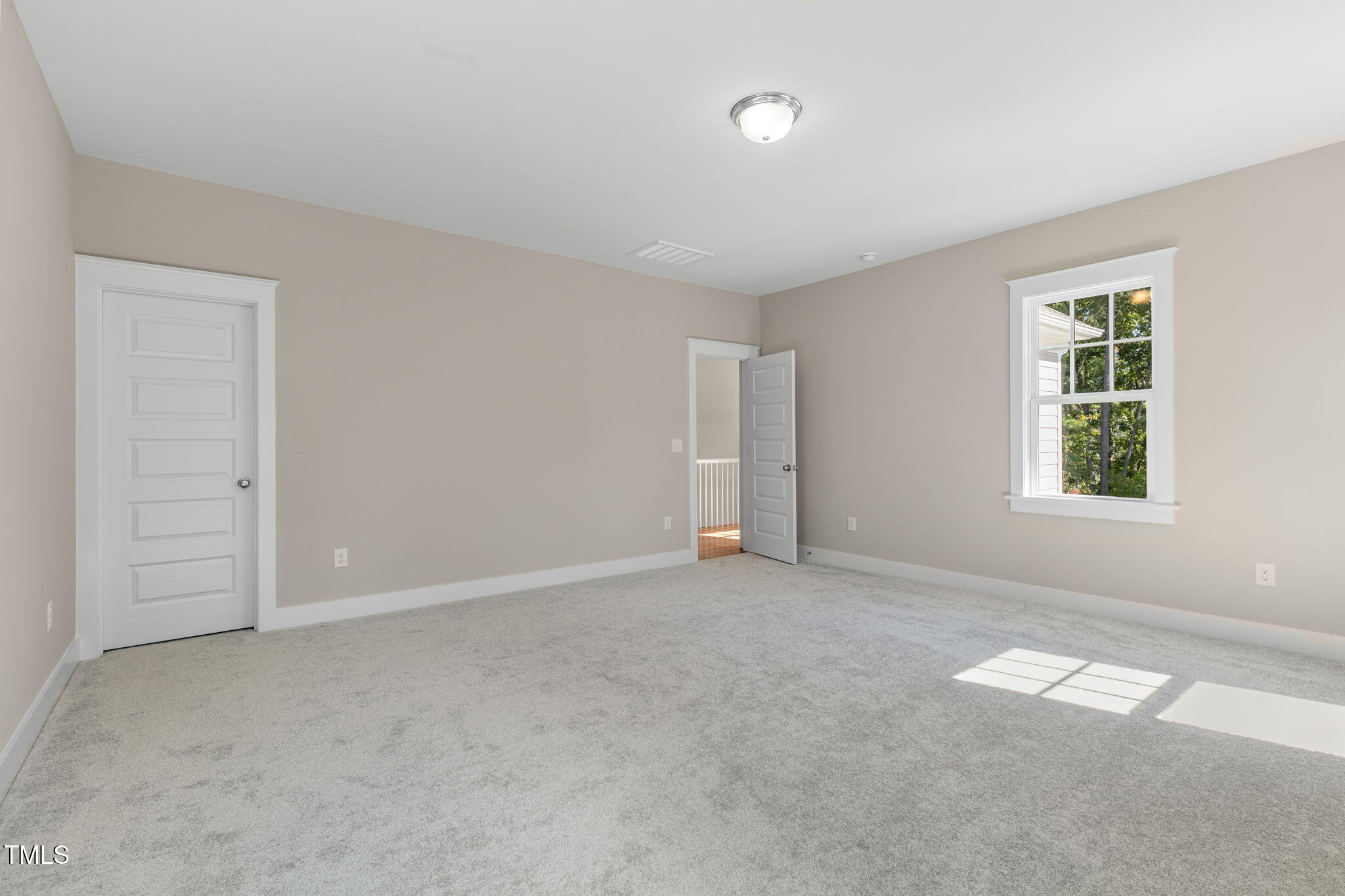 1029 Whitehall Circle Property Photo 31