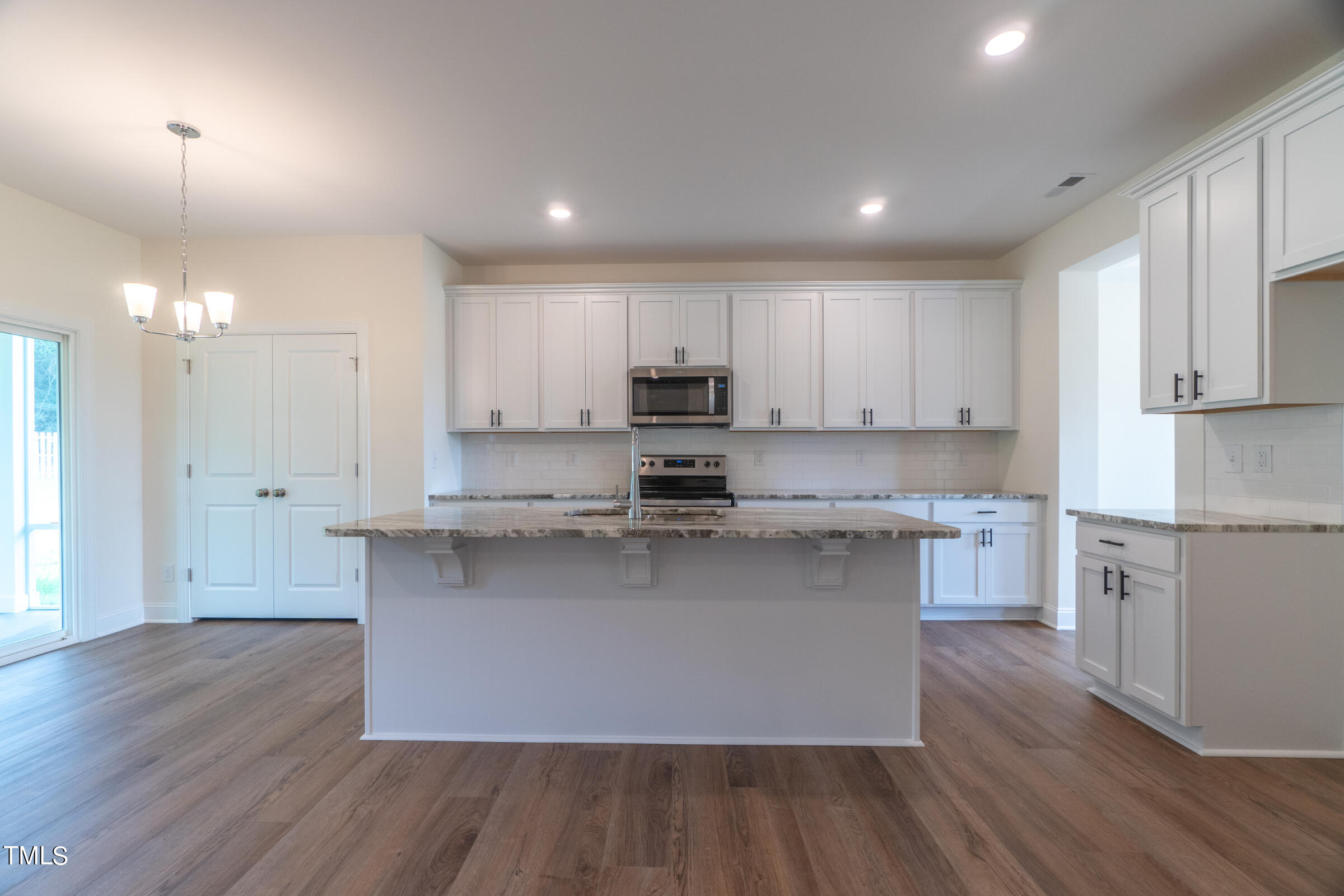 6104 Sunset Lake Road Property Photo 11