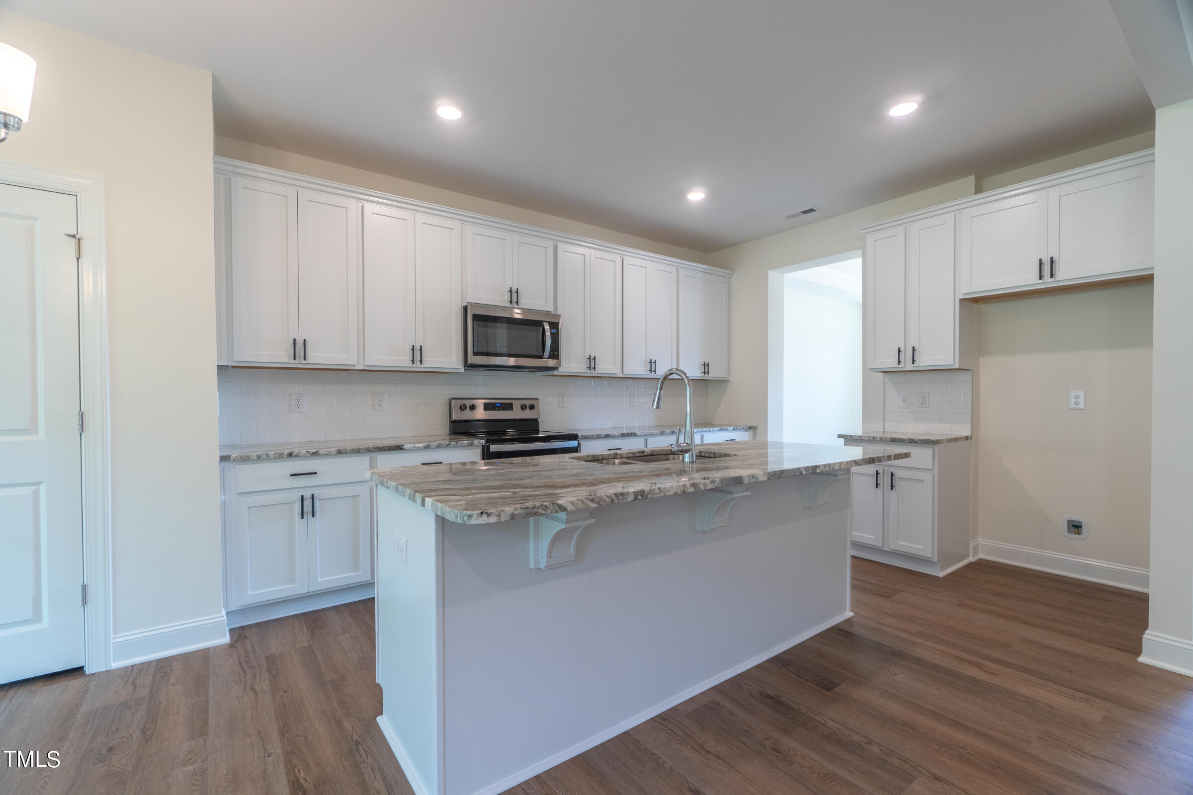 6104 Sunset Lake Road Property Photo 12