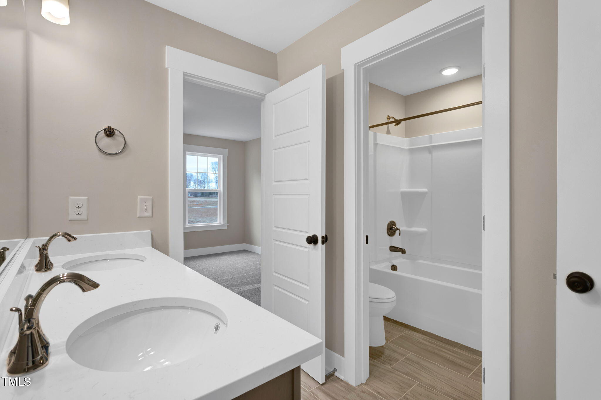 1129 Brookfield Drive Property Photo 33