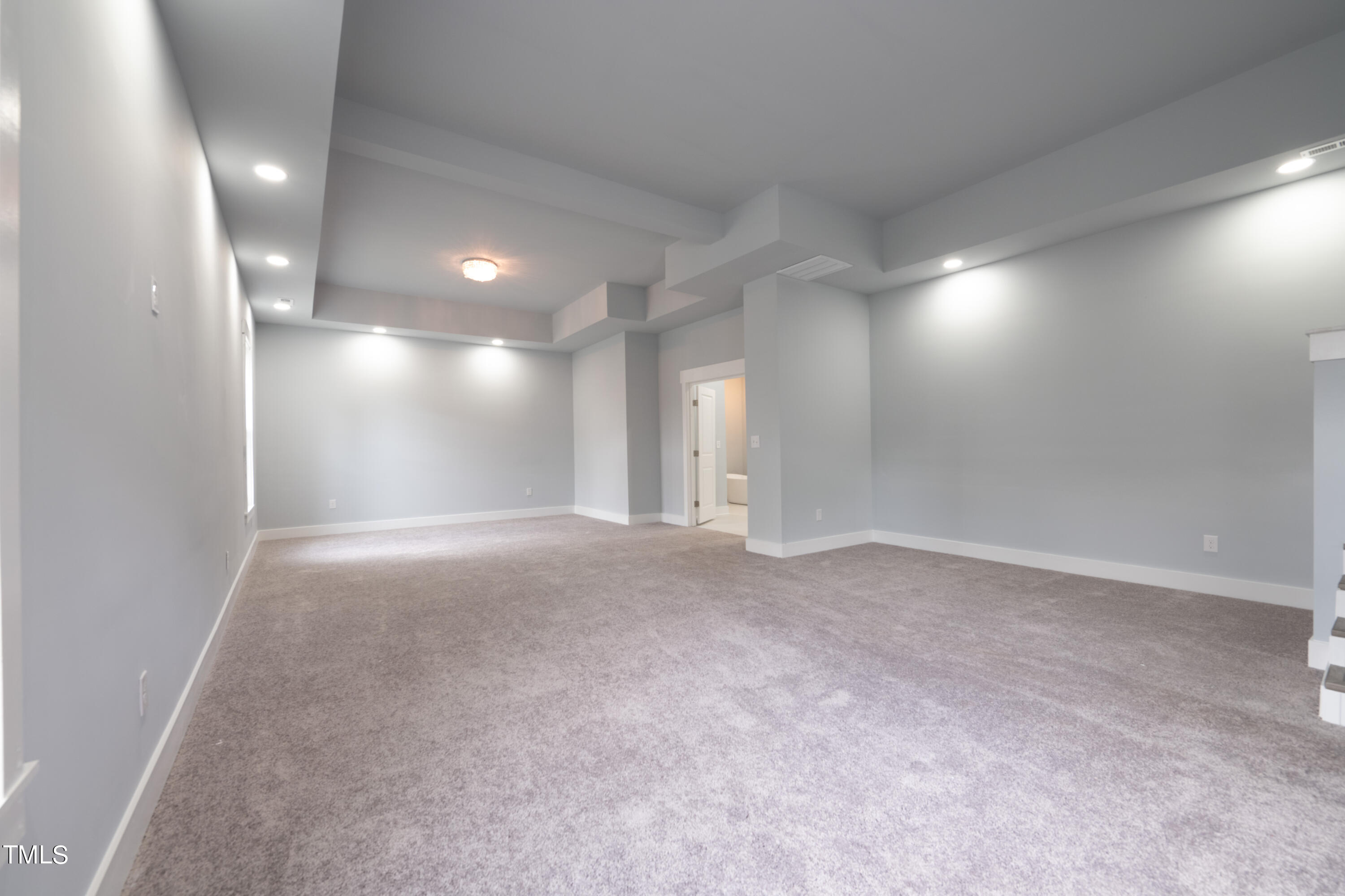 3095 Woodsdale Road Property Photo 12
