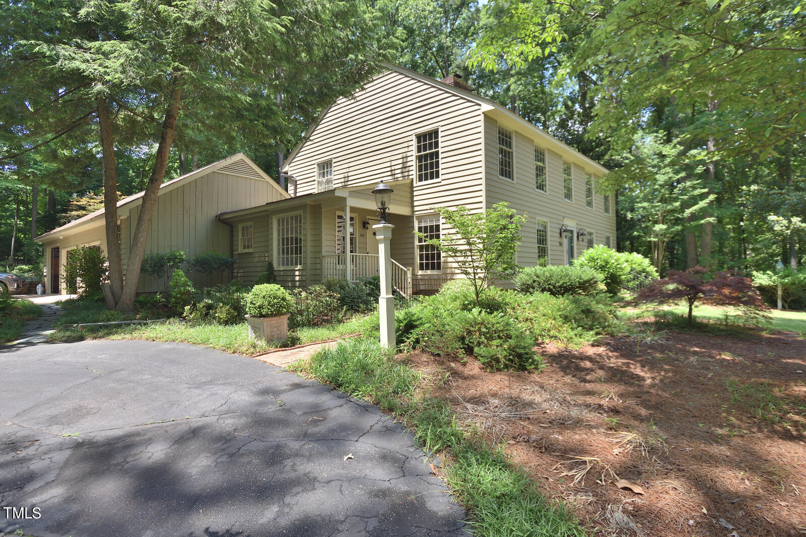 204 Candlewood Road Property Photo 4