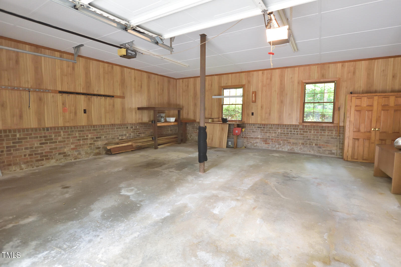 204 Candlewood Road Property Photo 6