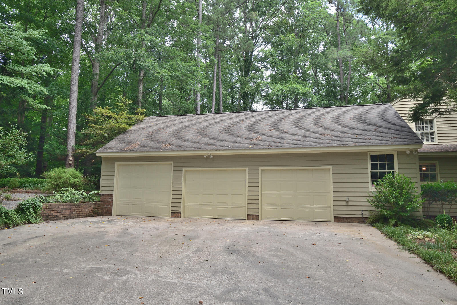 204 Candlewood Road Property Photo 9