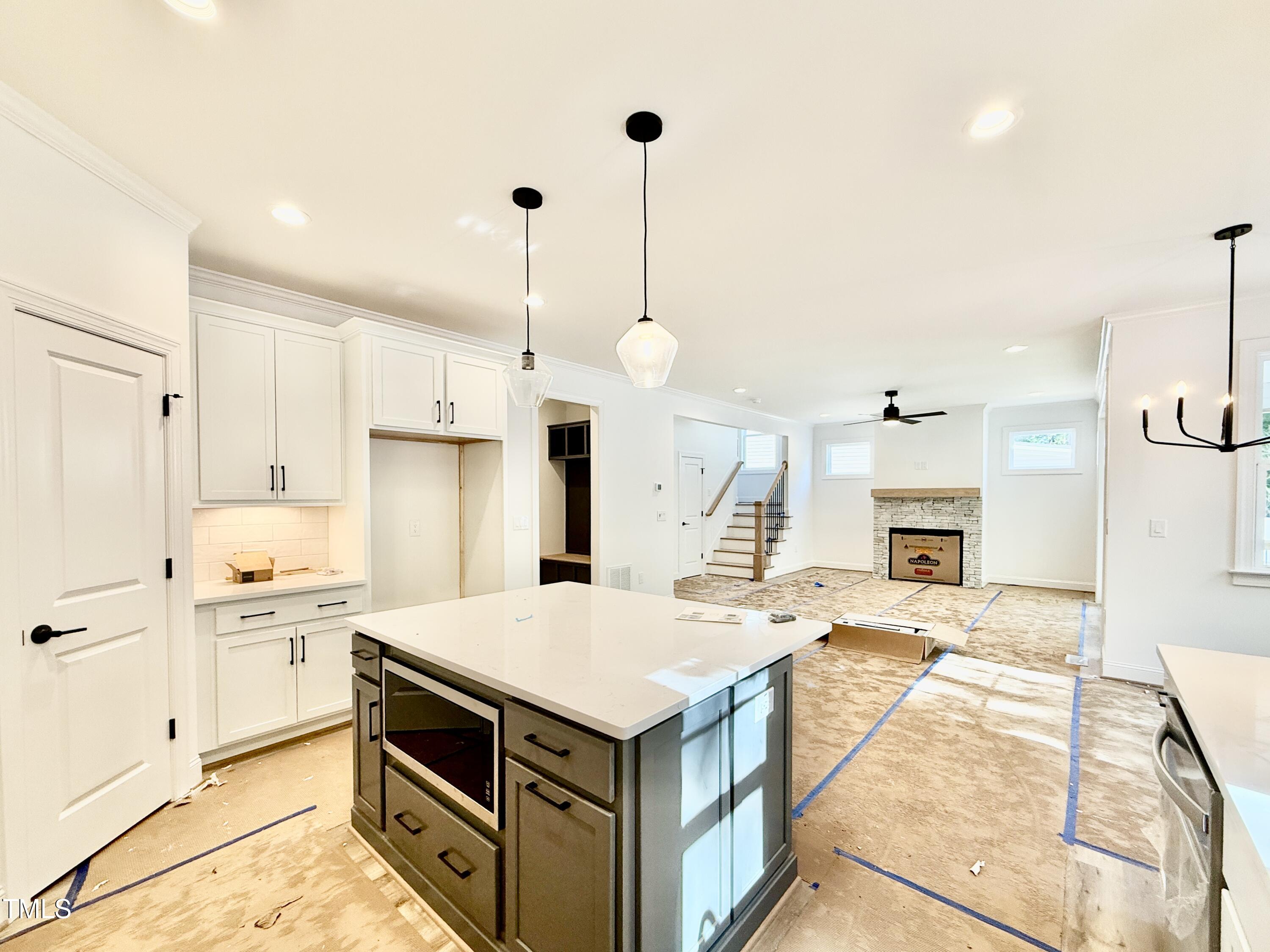 2621 Silver Gate Court Property Photo 10