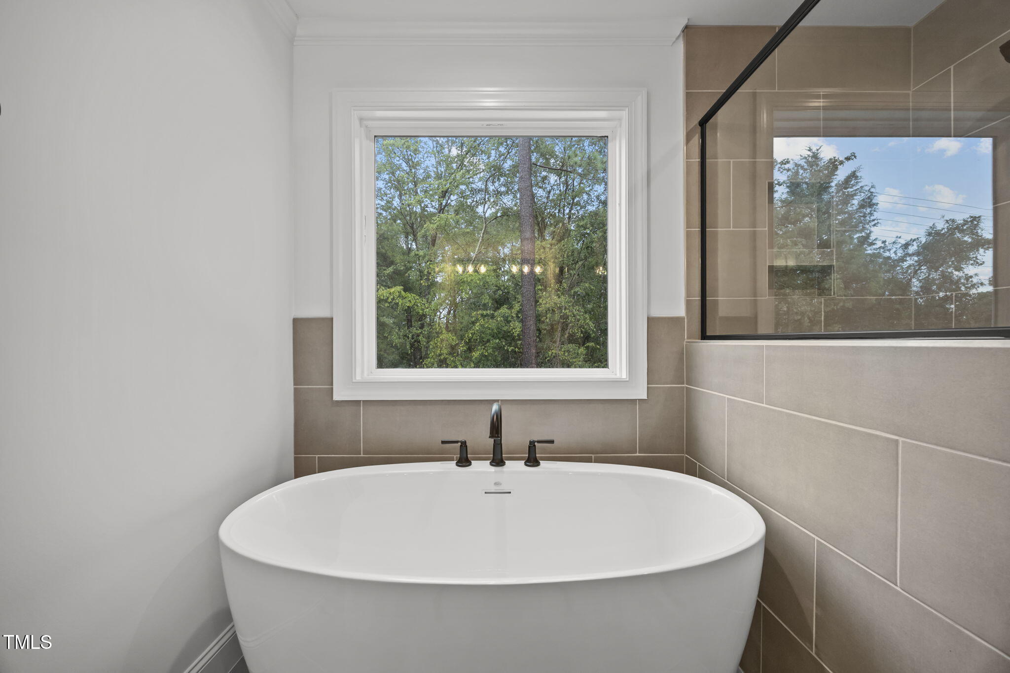 2621 Silver Gate Court Property Photo 17